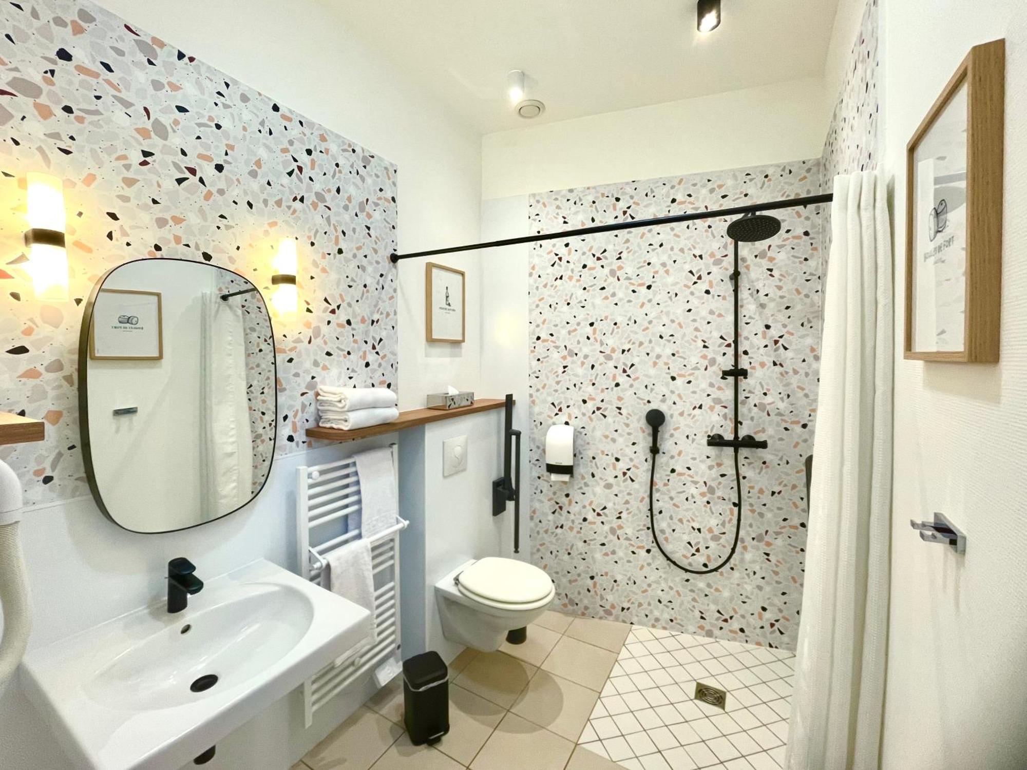 Logis Hotels- Hotel Marguerite D'Anjou Angers Chateau Kültér fotó